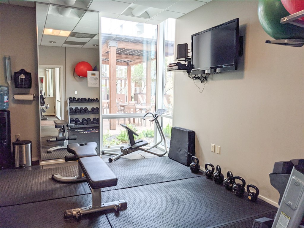 1600 Barton Springs Road, Unit 1407 Austin, TX 78704 - Photo 32 of 38 a view of a room with gym equipment
