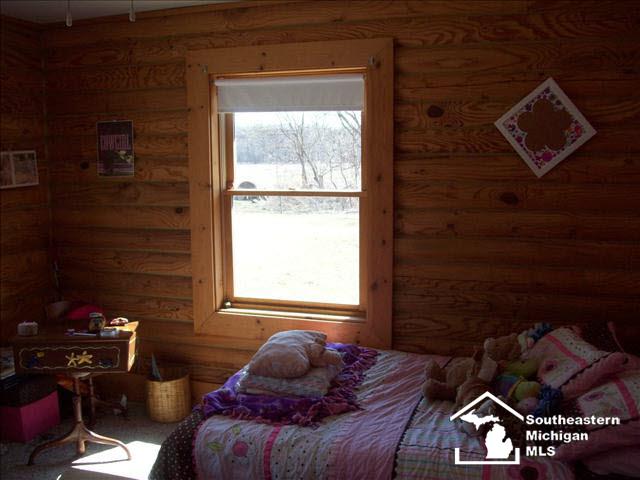 11515 Dixon Road Monroe, MI 48161 - Photo 12 of 20 20349222-11.JPG