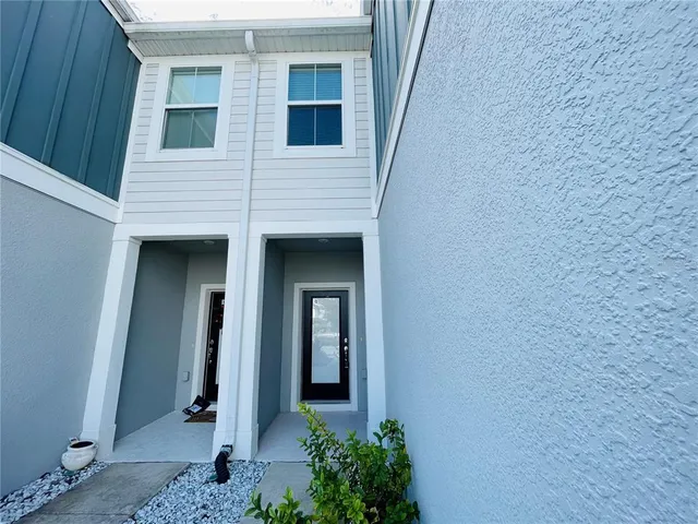 a view of a house with a small entryway