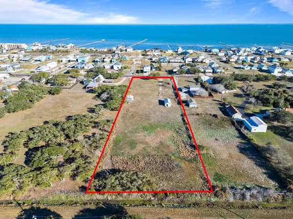 $575,000 | 1315 South Church Street, Rockport, TX 78382