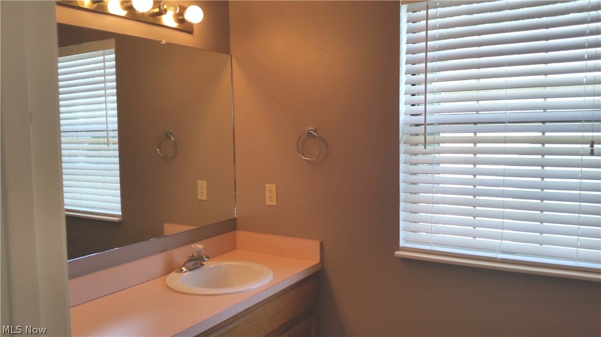 696 Guilford Road Vermilion, OH 44089 - Photo 12 of 15 Gallery Image 12