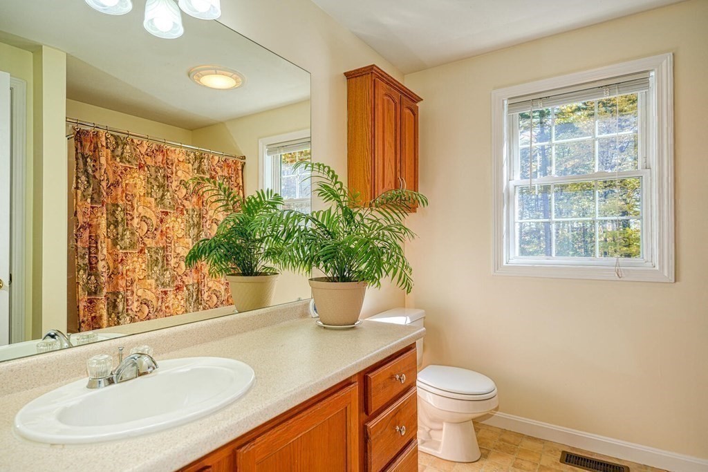 494 West Townsend Road Lunenburg, MA 01462 - Photo 24 of 35 Gallery Image 24