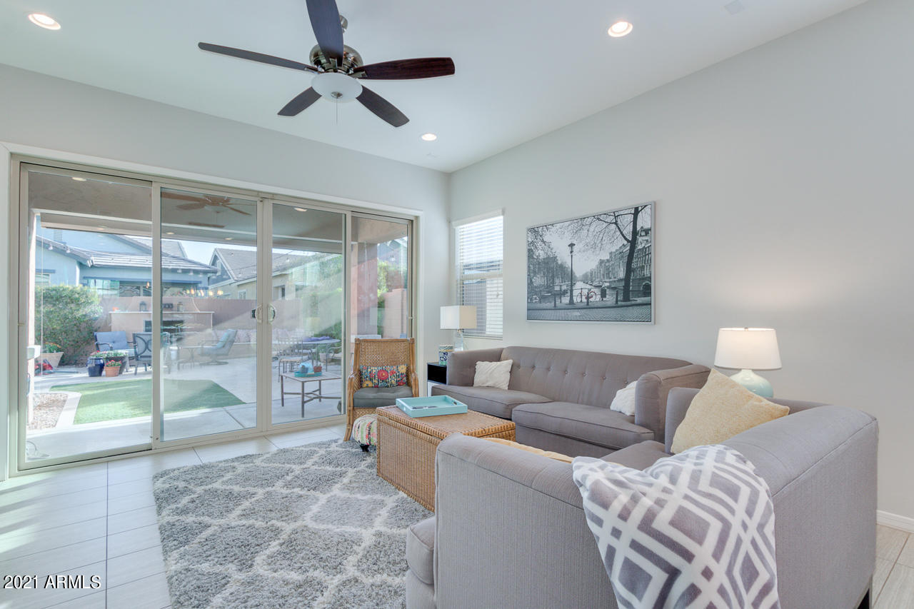 3035 East Appaloosa Road Gilbert, AZ 85296 - Photo 8 of 39 04-Appaloosa