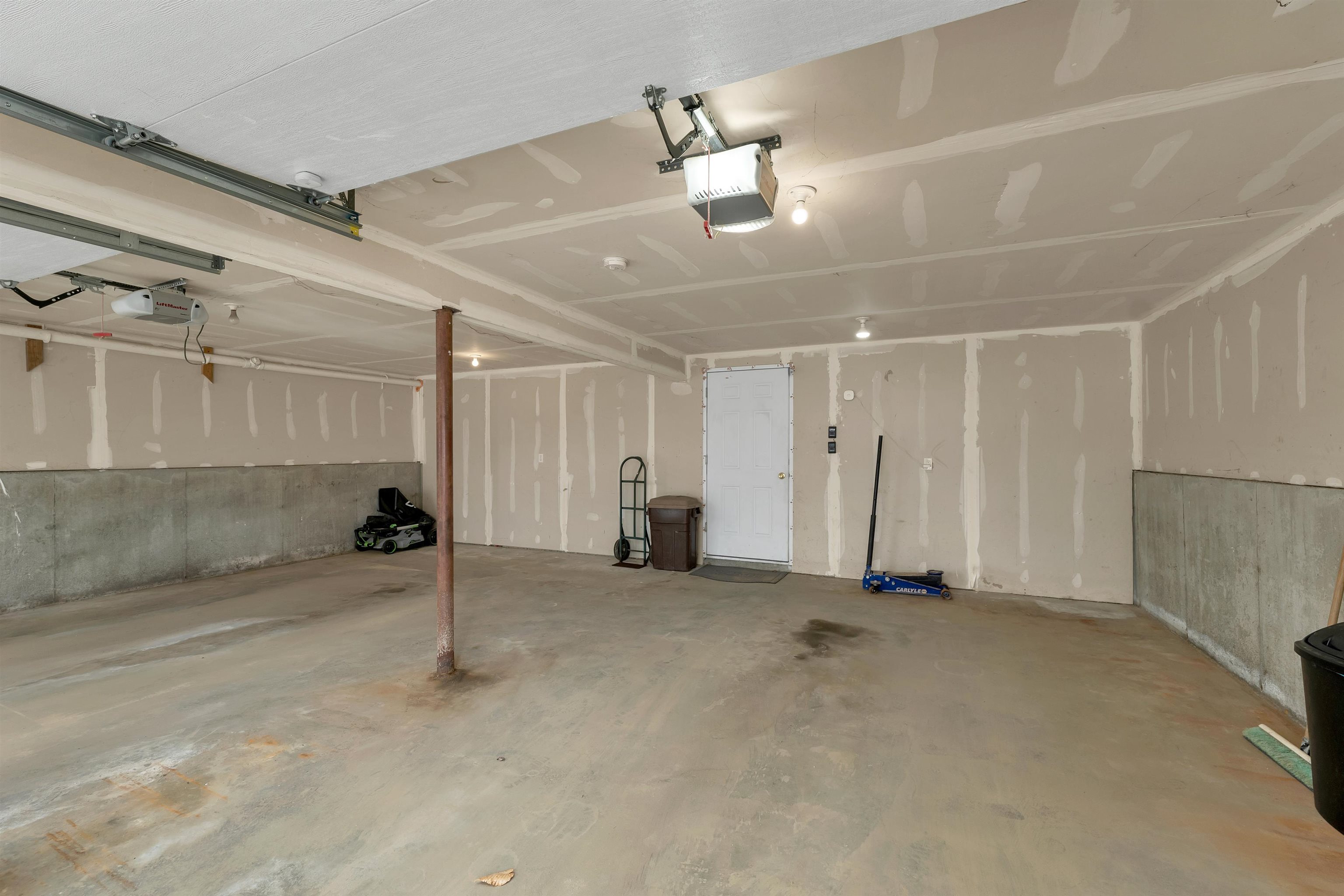 97 Daniel Drive Wakefield, NH 03830 - Photo 5 of 48