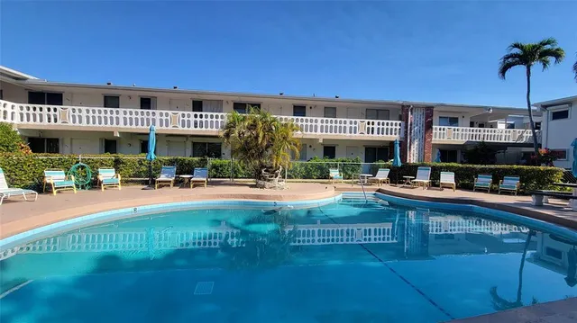 $1,800 | 3701 Tyler Street, Unit 114, Hollywood, FL 33021