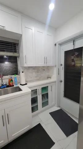 $1,800 | 3701 Tyler Street, Unit 114, Hollywood, FL 33021