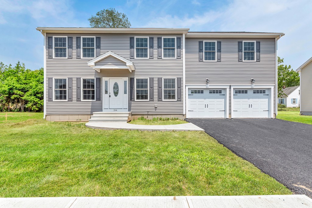 246 Naismith Street Springfield, MA 01104 - Photo 1 of 18 Gallery Image 1