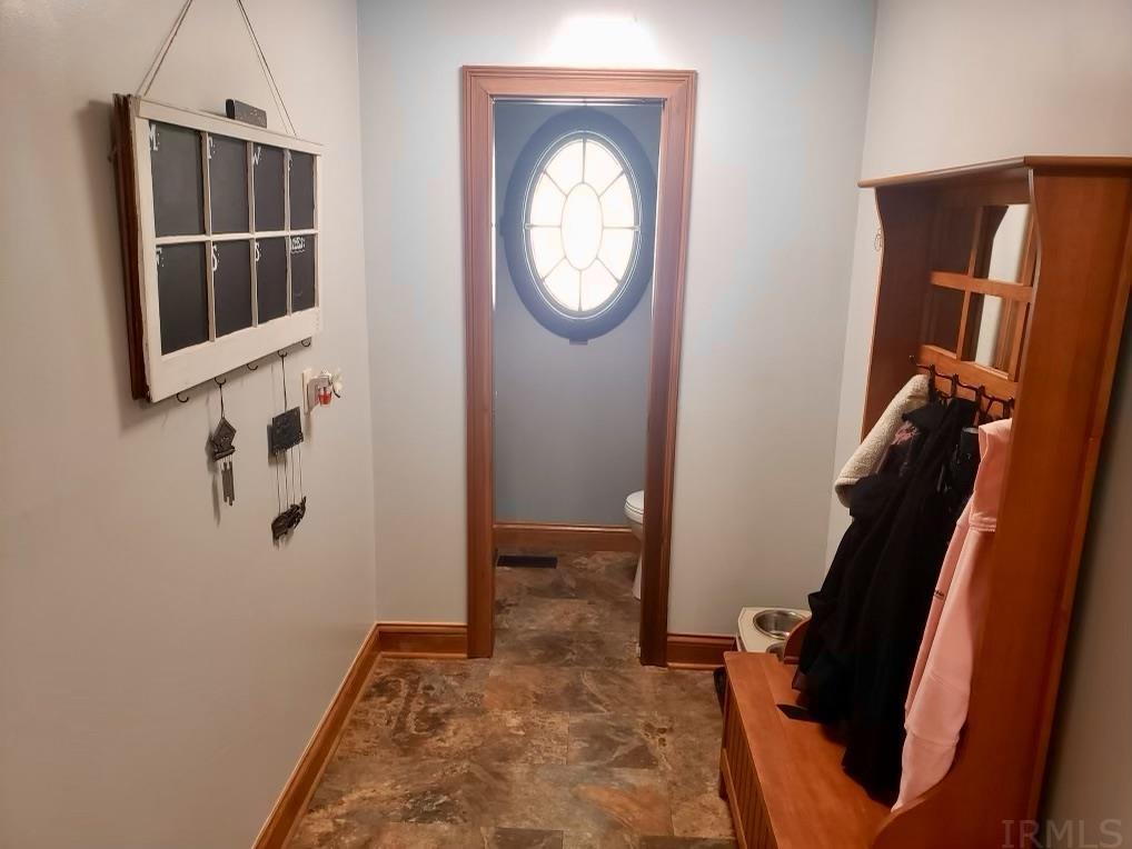 304 Hunters Ridge Auburn, IN 46706 - Photo 28 of 35 Gallery Image 28