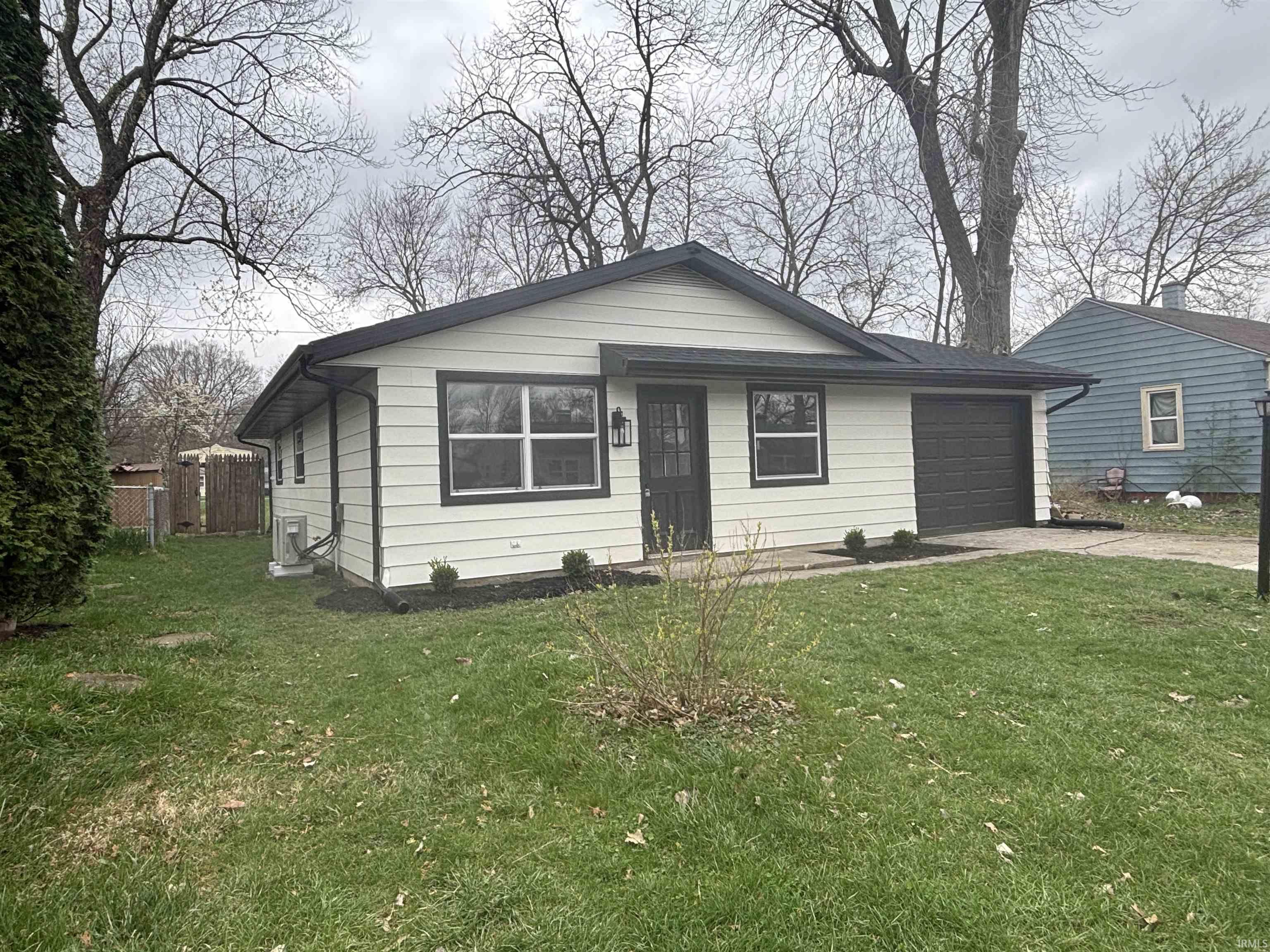 4502 Winter Street Fort Wayne, IN 46806 - Photo 2 of 12