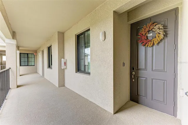 $300,000 | 18114 Gawthrop Drive, Unit 403, Bradenton, FL 34211