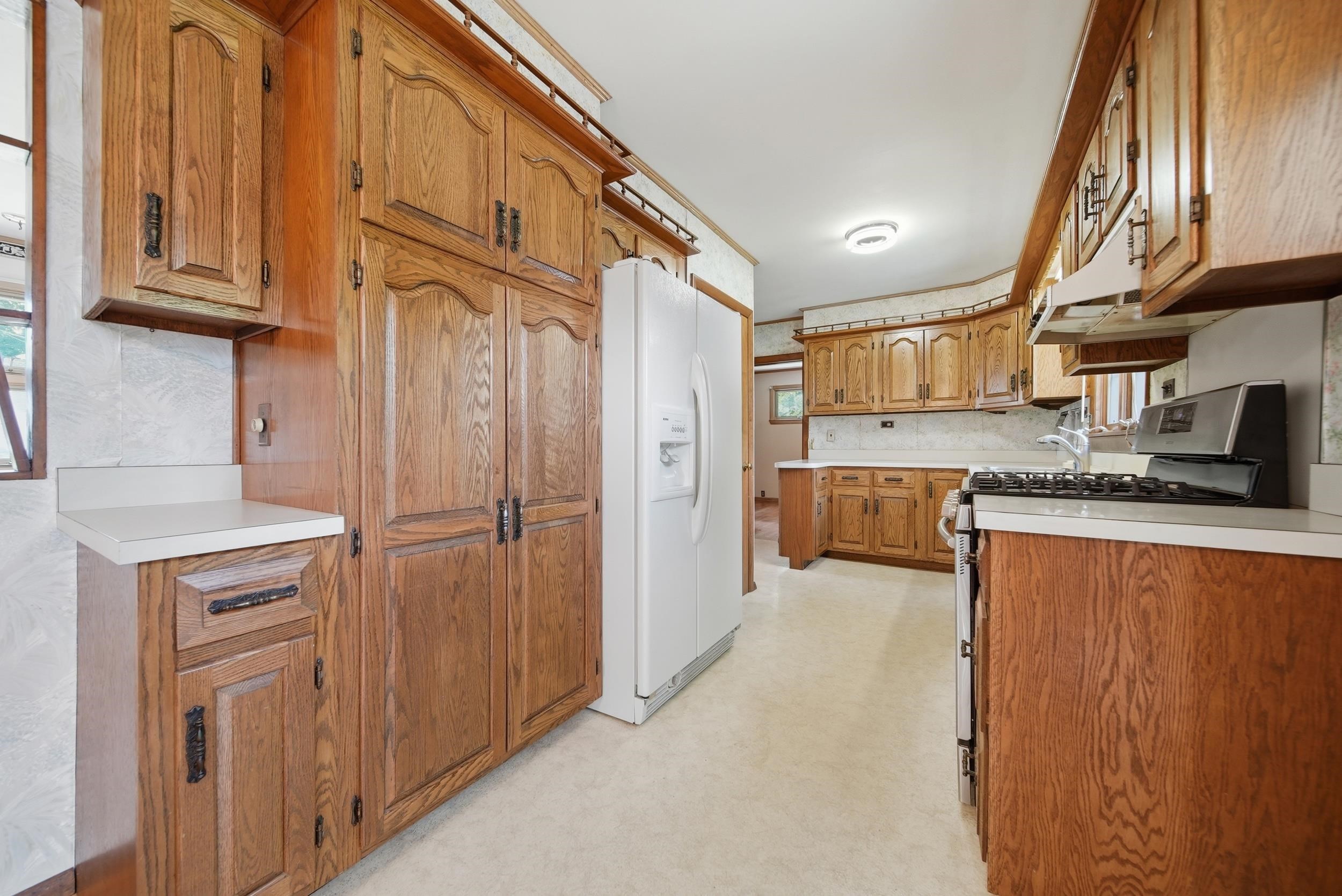 434 Cilley Road Manchester, NH 03103 - Photo 7 of 29