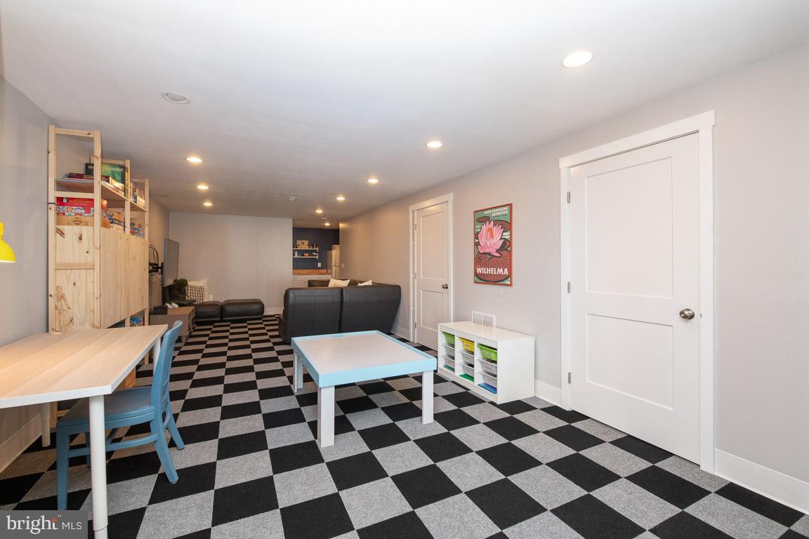125 South Hilltop Road Baltimore, MD 21228 - Photo 52 of 66 Door into office space