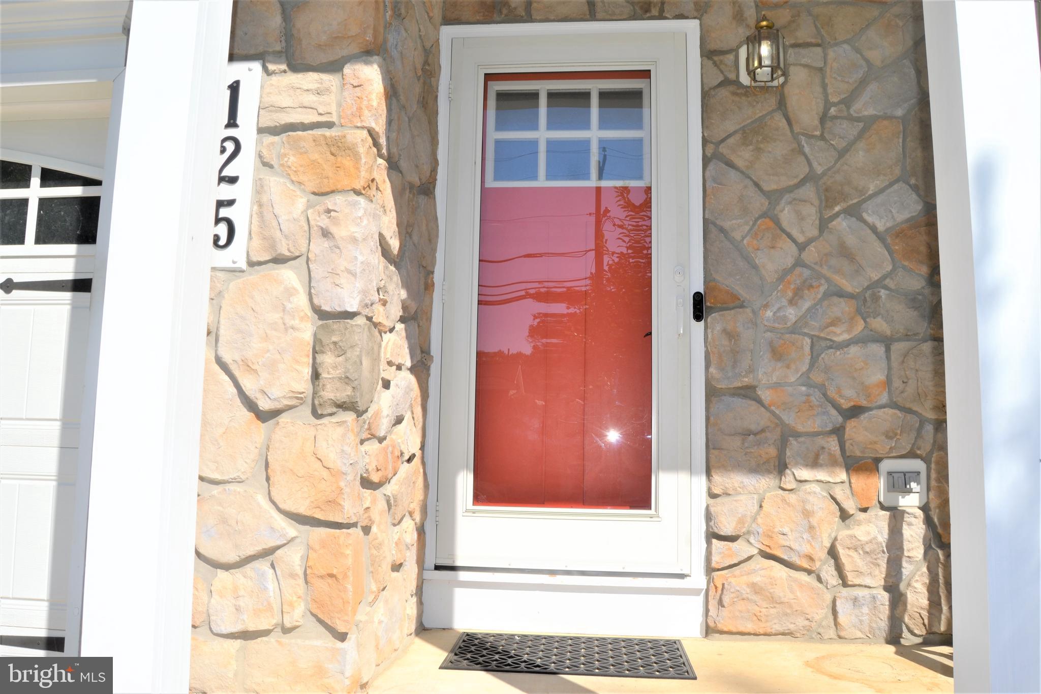 125 South Hilltop Road Baltimore, MD 21228 - Photo 8 of 66 Gallery Image 8