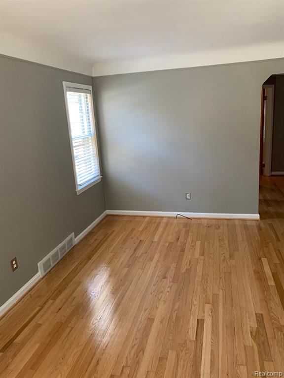 21654 Newcastle Road Harper Woods, MI 48225 - Photo 6 of 27