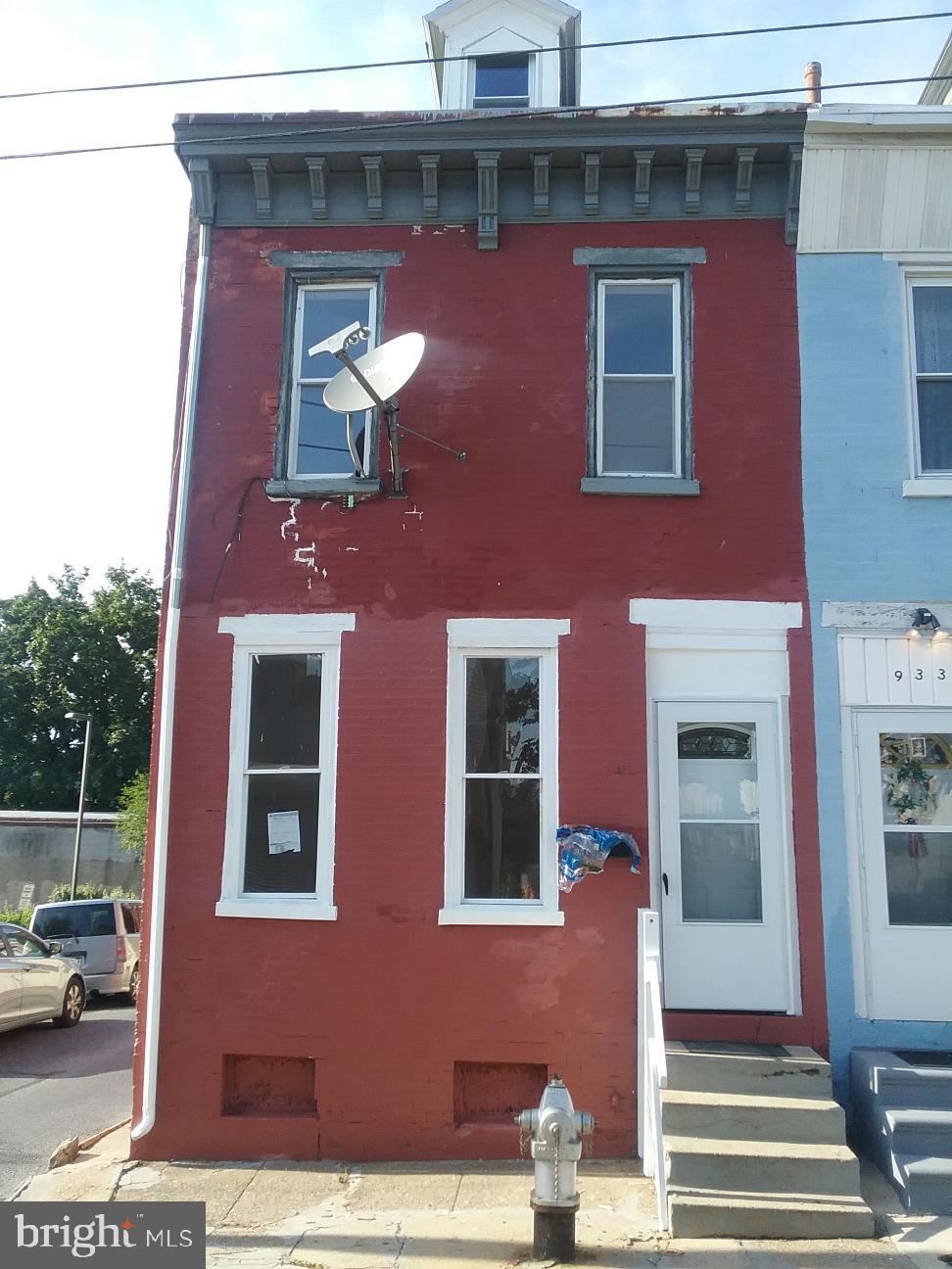931 Court Street Reading, PA 19601 - Photo 1 of 7 Gallery Image 1