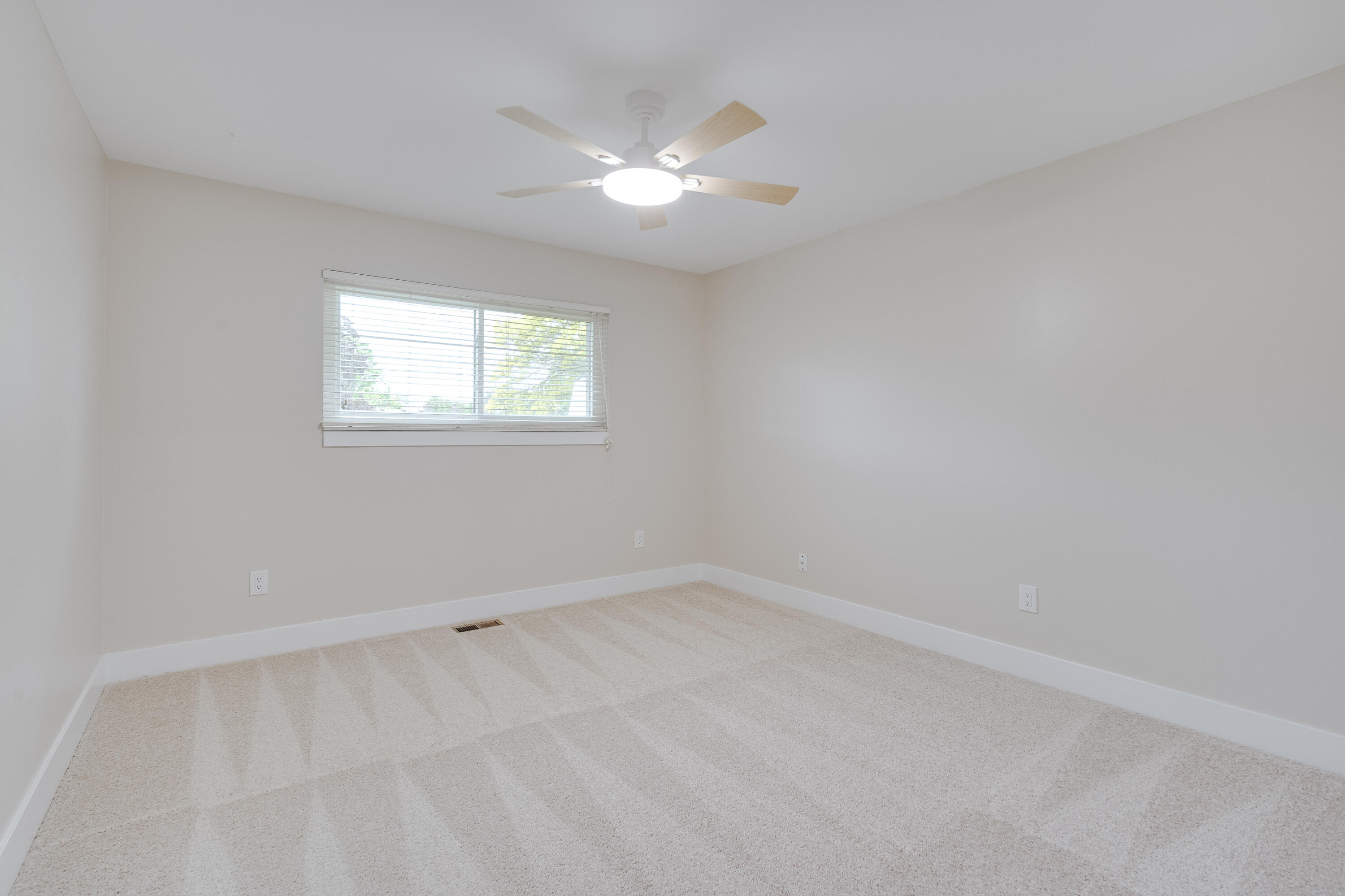 5806 Wedgewood Road Canton, MI 48187 - Photo 27 of 51 B-5806 Wedgewood, Canton-11