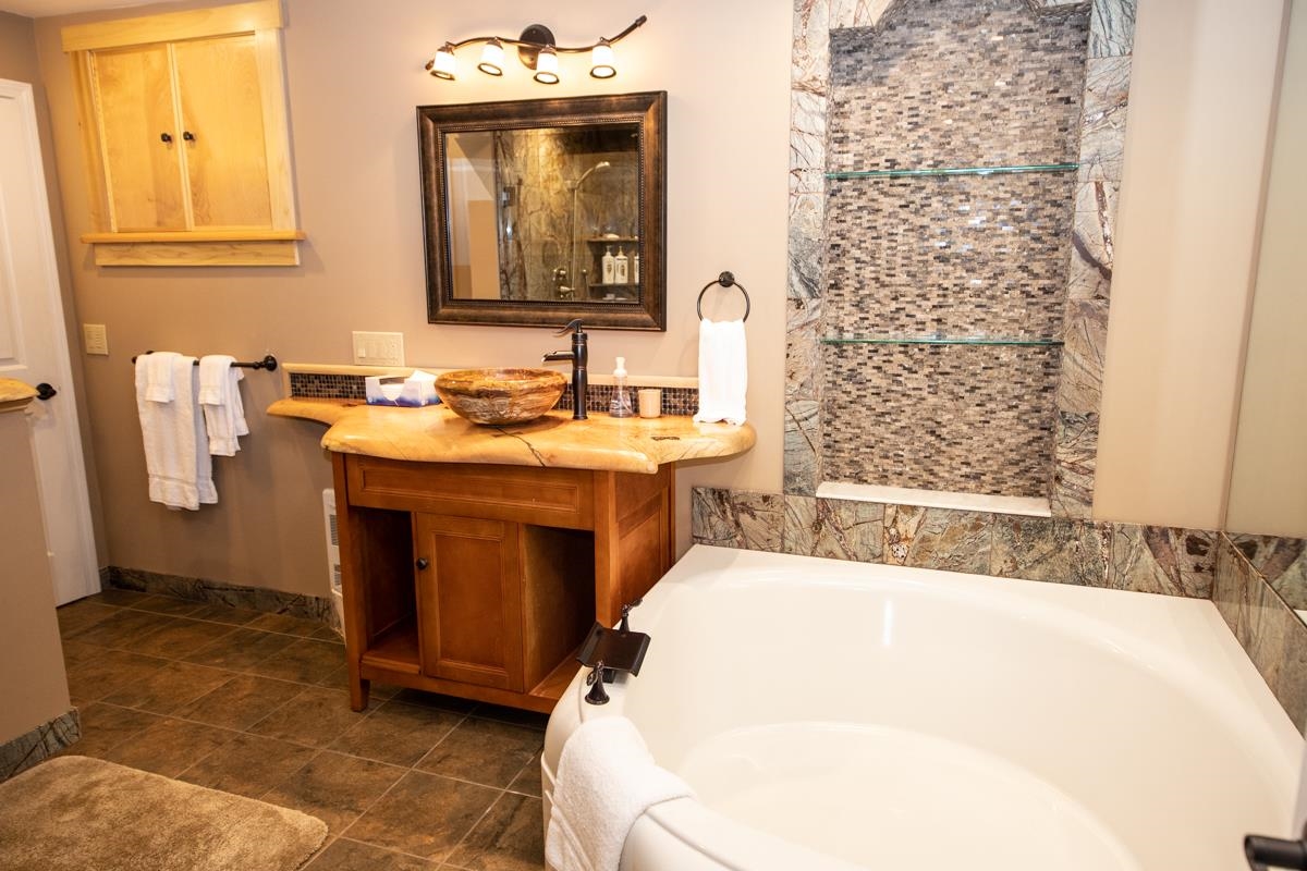 879 East Ash Road, Unit 7 Plymouth, VT 05056 - Photo 12 of 38