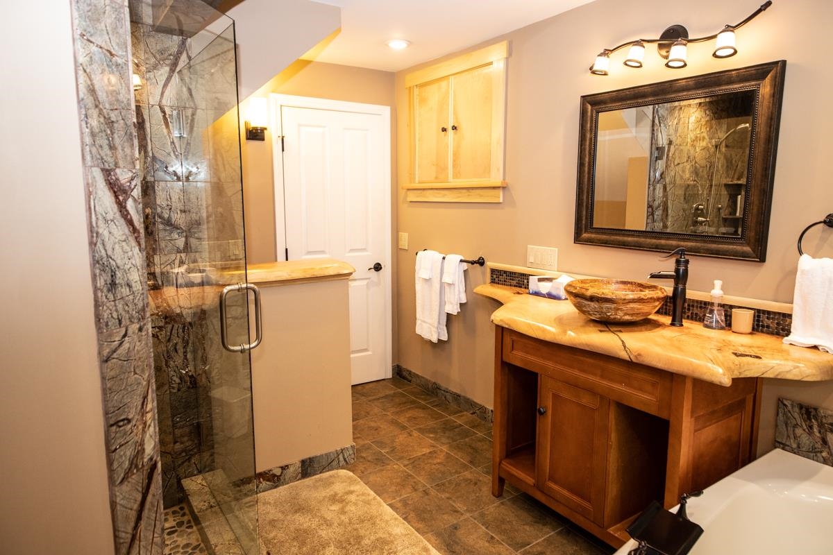 879 East Ash Road, Unit 7 Plymouth, VT 05056 - Photo 14 of 38