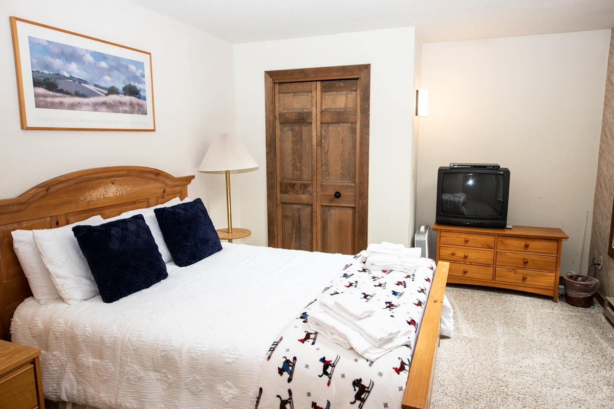879 East Ash Road, Unit 7 Plymouth, VT 05056 - Photo 22 of 38