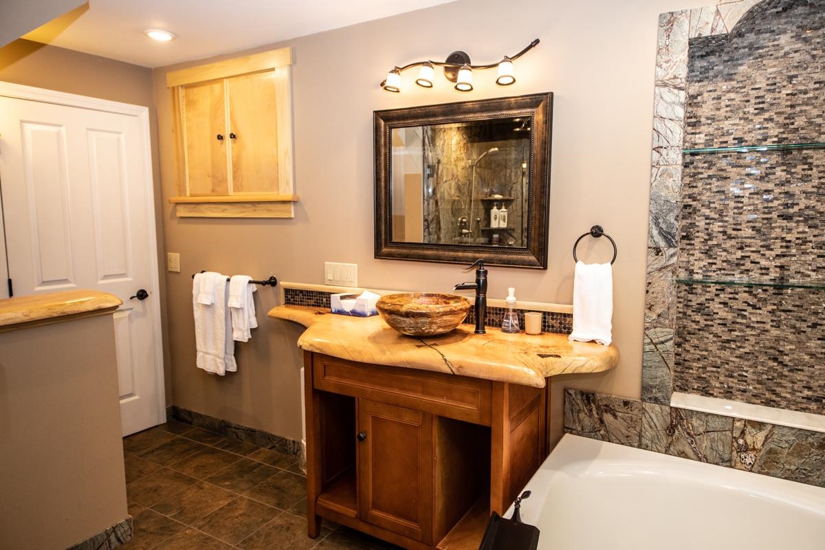 879 East Ash Road, Unit 7 Plymouth, VT 05056 - Photo 23 of 38