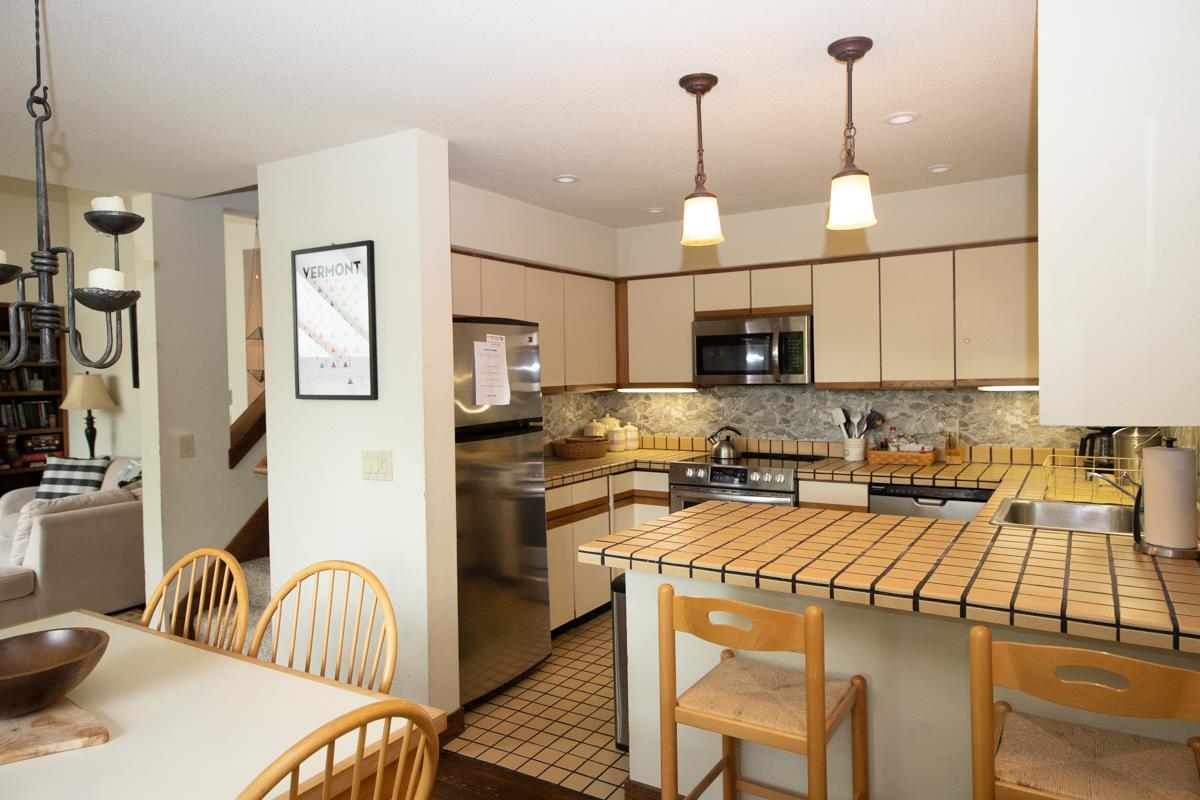 879 East Ash Road, Unit 7 Plymouth, VT 05056 - Photo 37 of 38