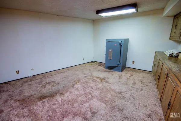 $1,399,000 | Undisclosed Address, Bakersfield, CA 93306