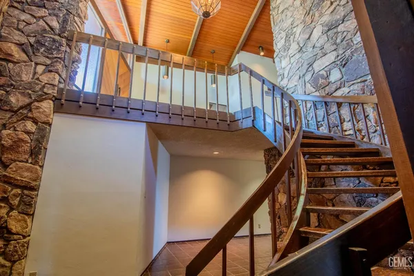 $1,399,000 | Undisclosed Address, Bakersfield, CA 93306