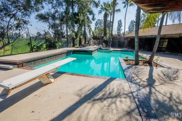 $1,399,000 | Undisclosed Address, Bakersfield, CA 93306