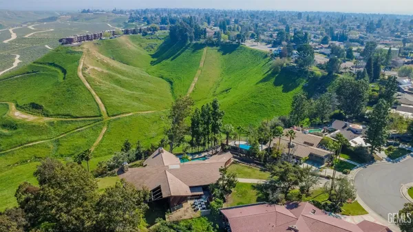 $1,399,000 | Undisclosed Address, Bakersfield, CA 93306
