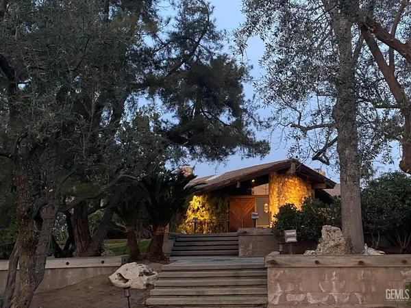 $1,399,000 | Undisclosed Address, Bakersfield, CA 93306