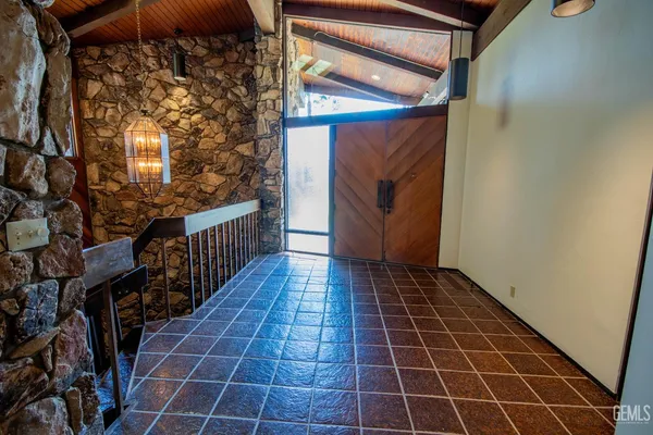 $1,399,000 | Undisclosed Address, Bakersfield, CA 93306