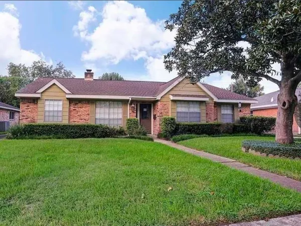 $2,695 | 6026 Warm Springs Road, Houston, TX 77035