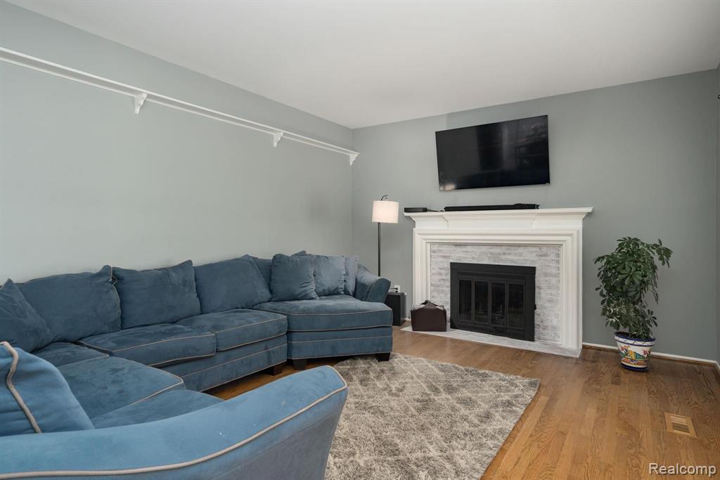 1639 Grandview Drive Rochester Hills, MI 48306 - Photo 12 of 29