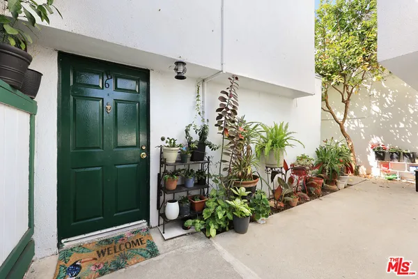 $2,900,000 | 500 South 6th Street, Montebello, CA 90640