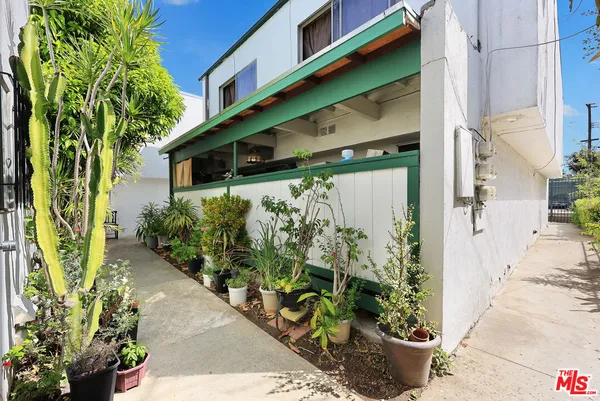 $2,900,000 | 500 South 6th Street, Montebello, CA 90640