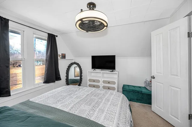 $234,999 | 2 Lakeview Avenue, Sterling, MA 01564