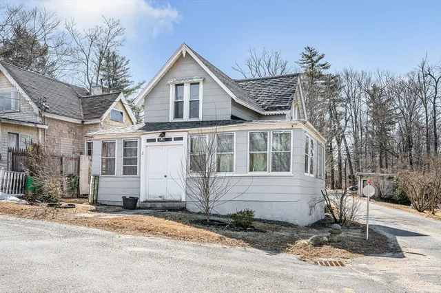 $234,999 | 2 Lakeview Avenue, Sterling, MA 01564