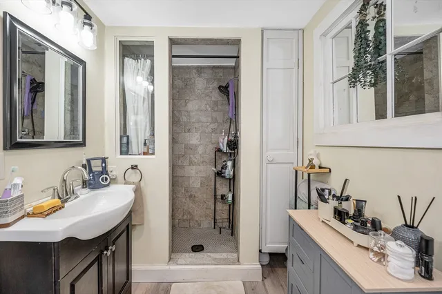 $234,999 | 2 Lakeview Avenue, Sterling, MA 01564