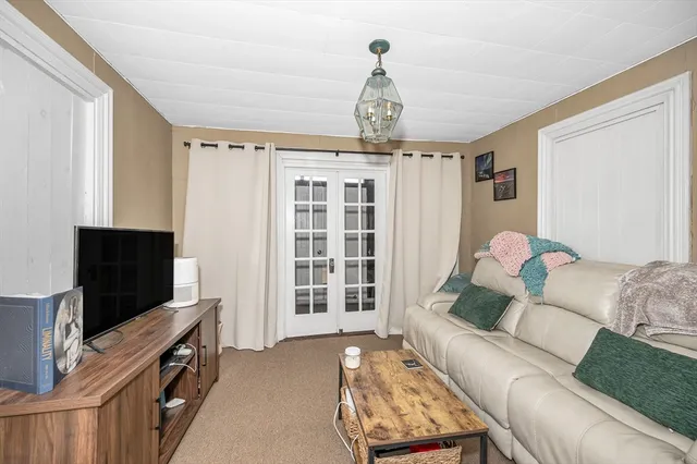 $234,999 | 2 Lakeview Avenue, Sterling, MA 01564