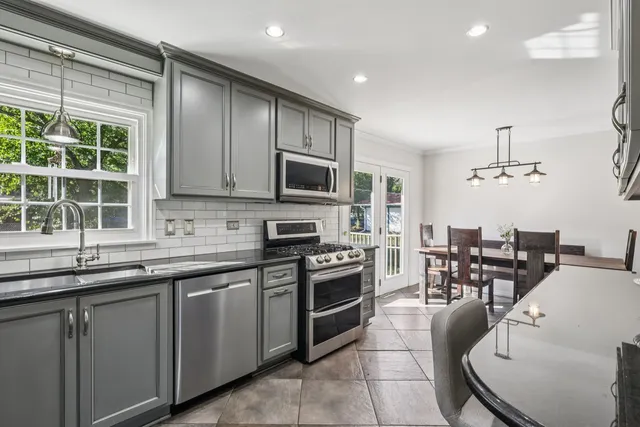 $639,000 | 28 East 55th Street, Hinsdale, IL 60521