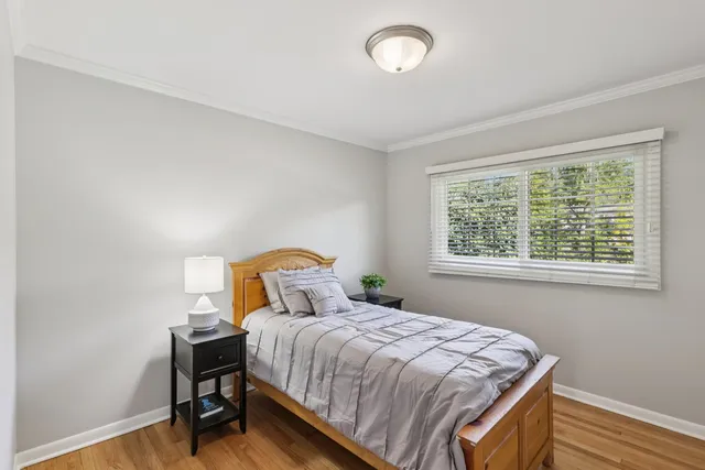 $639,000 | 28 East 55th Street, Hinsdale, IL 60521