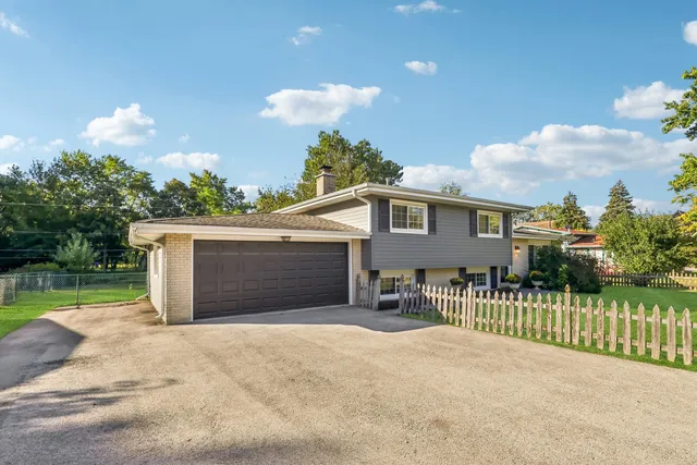 $639,000 | 28 East 55th Street, Hinsdale, IL 60521