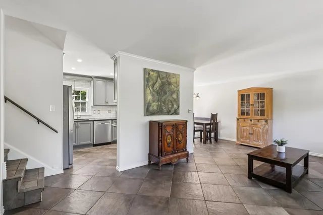 $639,000 | 28 East 55th Street, Hinsdale, IL 60521