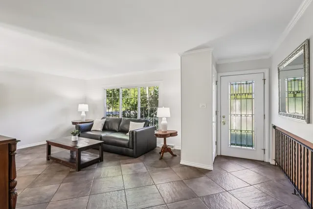 $639,000 | 28 East 55th Street, Hinsdale, IL 60521