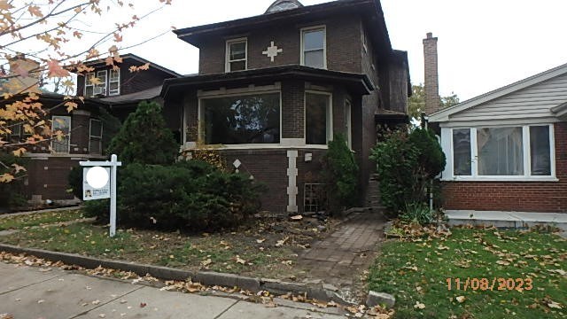 8217 South Rhodes Avenue Chicago, IL 60619 - Photo 2 of 22