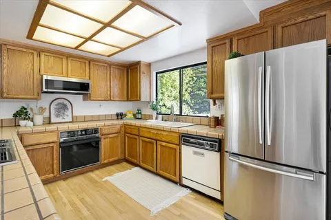 $1,300,000 | 105 Seaterrace Way, Aptos, CA 95003