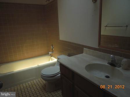 2241 Allen Road Berryville, VA 22611 - Photo 11 of 30 Bath upper level