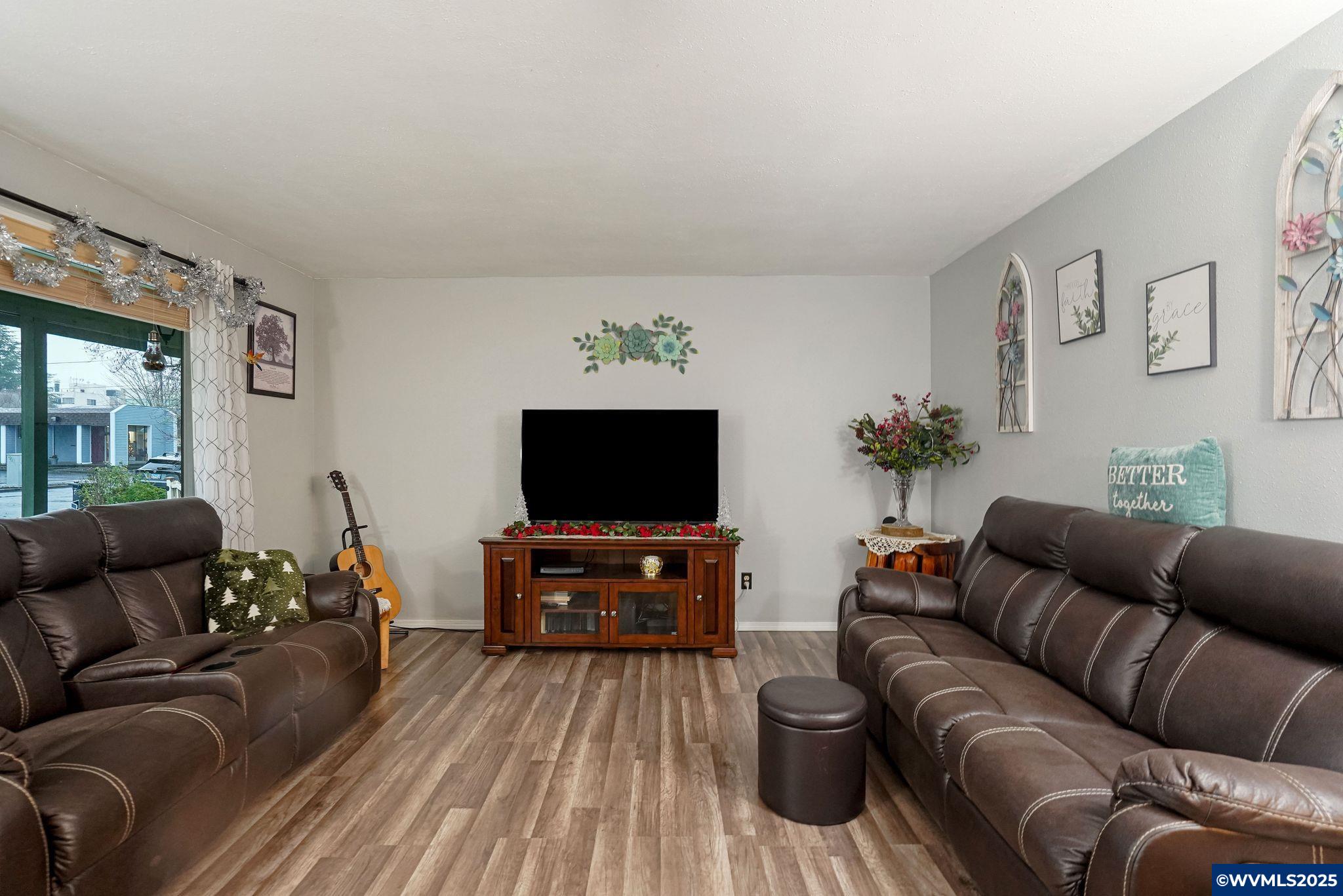 825 Southwest Walnut Street Albany, OR 97321 - Photo 6 of 37