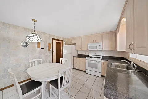 $709,900 | 6 Sandy Ridge Circle, Sharon, MA 02067