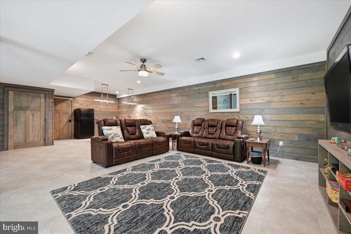 115 Ridgewood Lane Hawley, PA 18428 - Photo 49 of 105